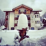 Apartahotel Sol E Nef 3*