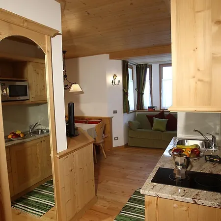 苏尔伊娜夫公寓 公寓式酒店 3*