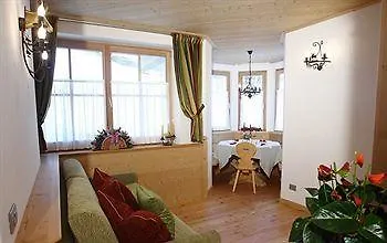 Hotel apartamentowy Sol E Nef Rocca Pietore