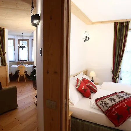 Sol E Nef Aparthotel 3*